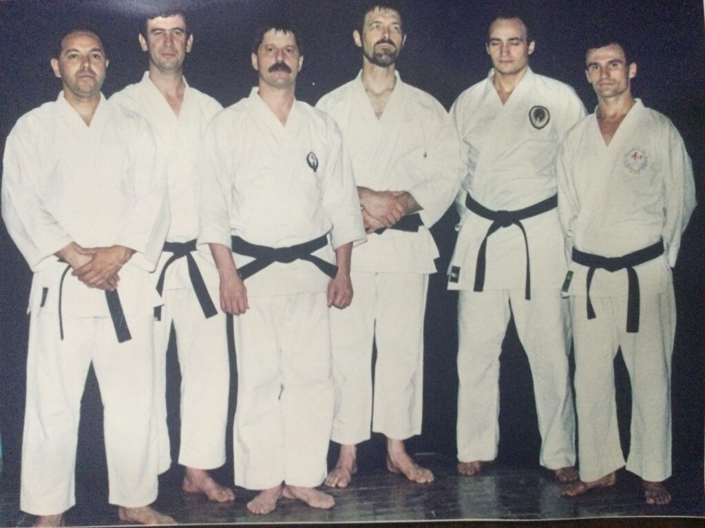 Wado Kamigaito Belgium in Moskou in 1995
Xavier, Peter, André (instructeur van de karate club in Moskou), Jean-Maurice en twee Russische karateka's van de Moskouse club