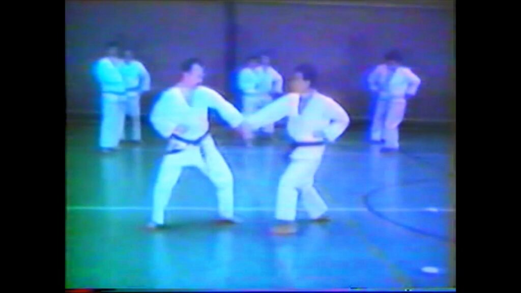 -	Jan Houblon avec Kamigaito Yoshikazu Sensei à Korbeek-Lo-Leuven dans les années 80